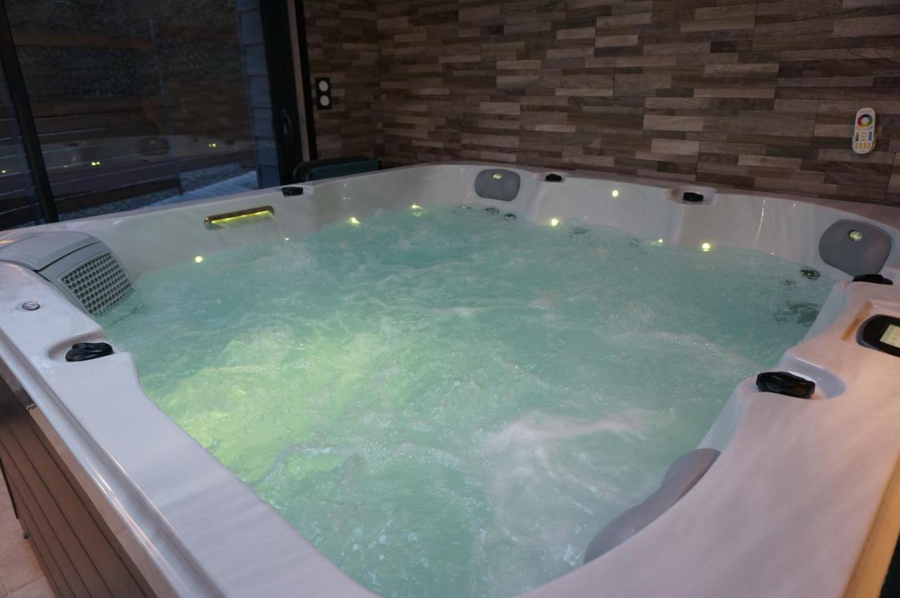 Domaine Du Moulin A Vent - Gite & Spa Saint-Florent-sur-Cher Exterior photo